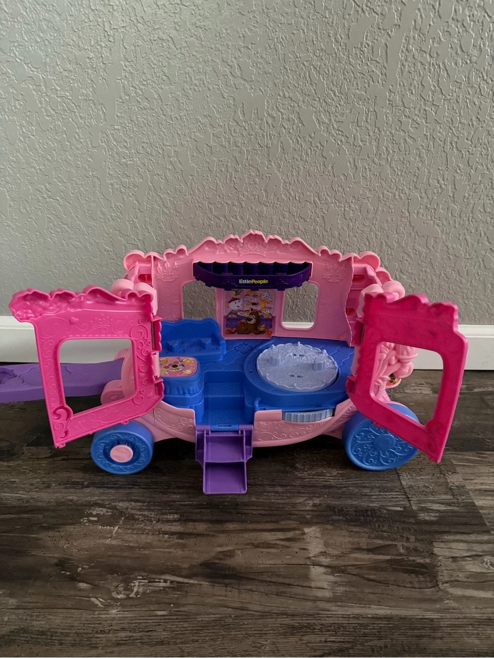Little People creative easily